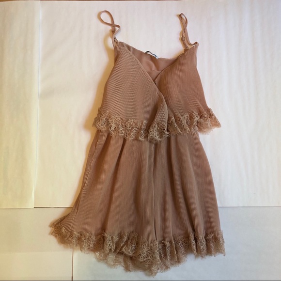 Fashion Nova Romper - Picture 1 of 3